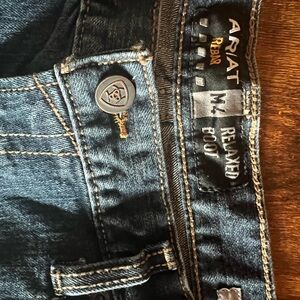 Ariat Relaxed Blue Jeans with Classic Stitching 40/34 Like New